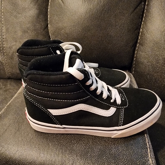 Vans black  size 4 high top - Picture 1 of 5